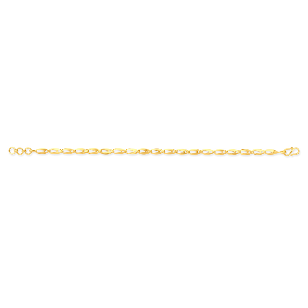 Charming Yellow Gold Carved Chain-Link Bracelet
