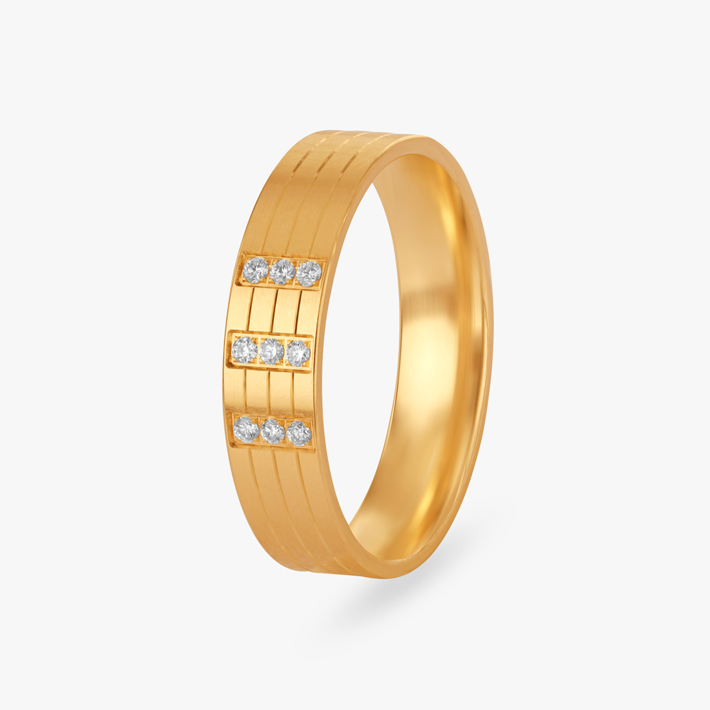 Minimalistic Diamond Finger Ring