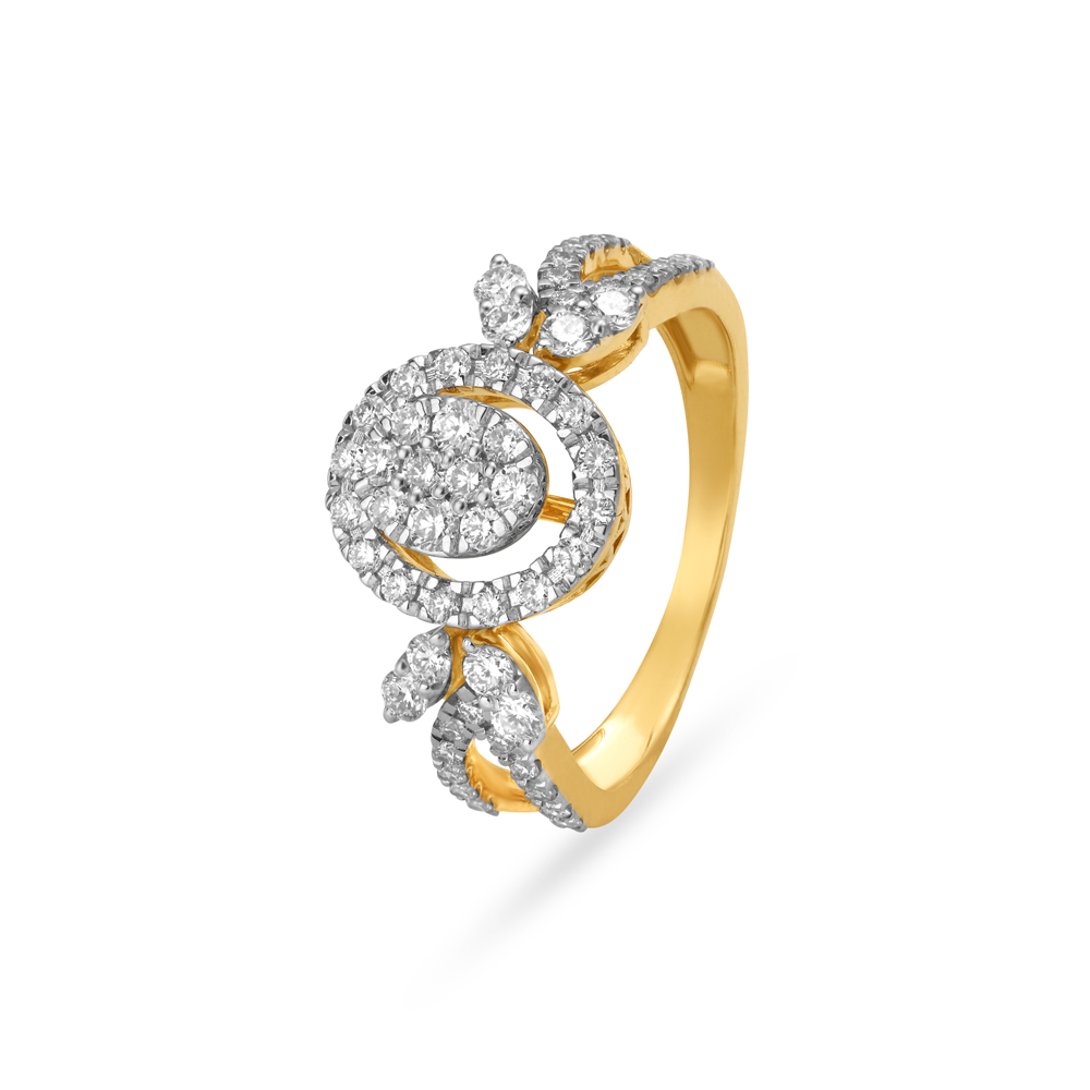 Oval Halo Diamond Finger Ring