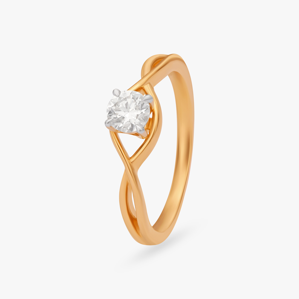 

Sparkling Swirl Solitaire Finger Ring