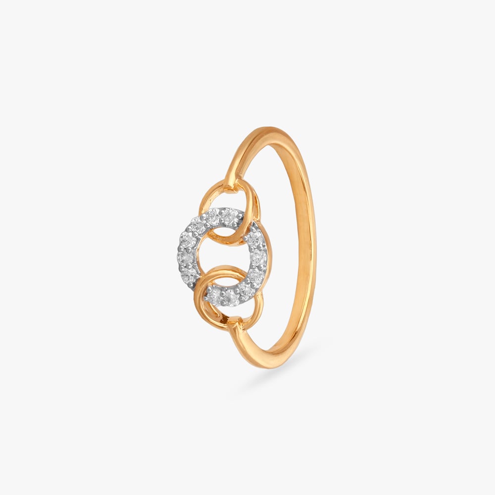 Classy Interlink Diamond Finger Ring