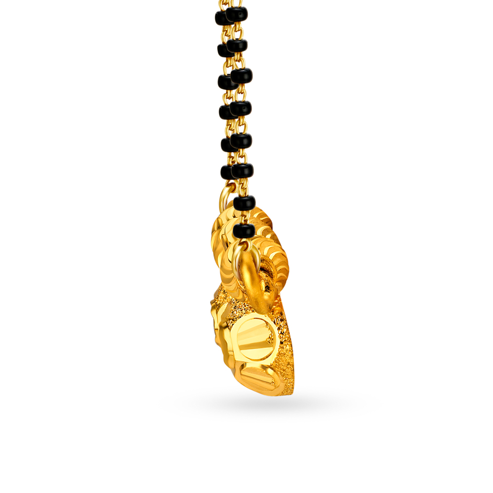 

Elegant 22 Karat Yellow Gold Traditional Mangalsutra Pendant