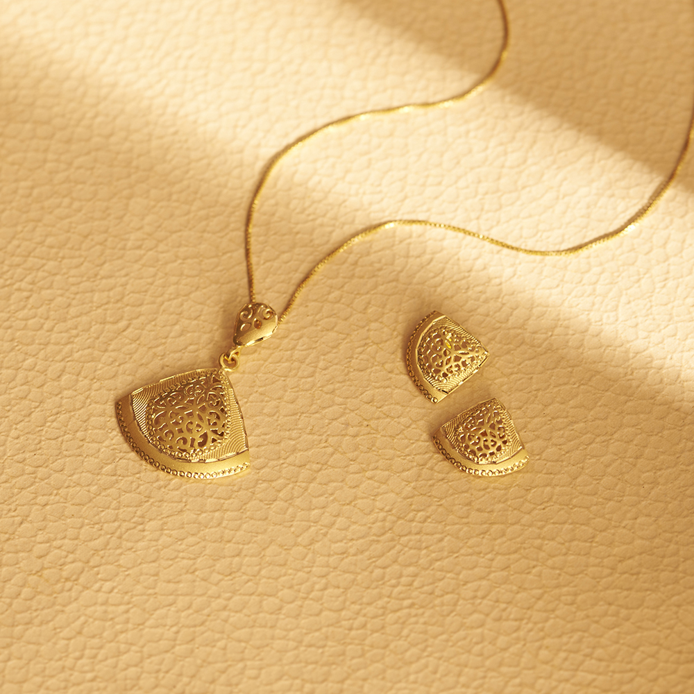 Classy Triangular Pendant and Earrings Set