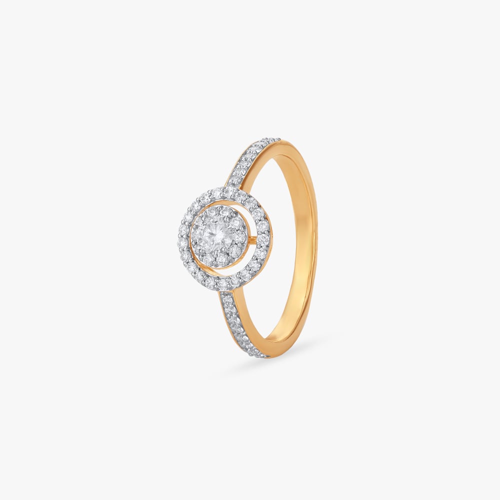 Luxe Halo Diamond Finger Ring