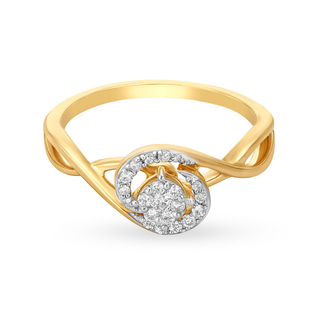 

Gorgeous 18 Karat Gold Swirling Pattern Ring