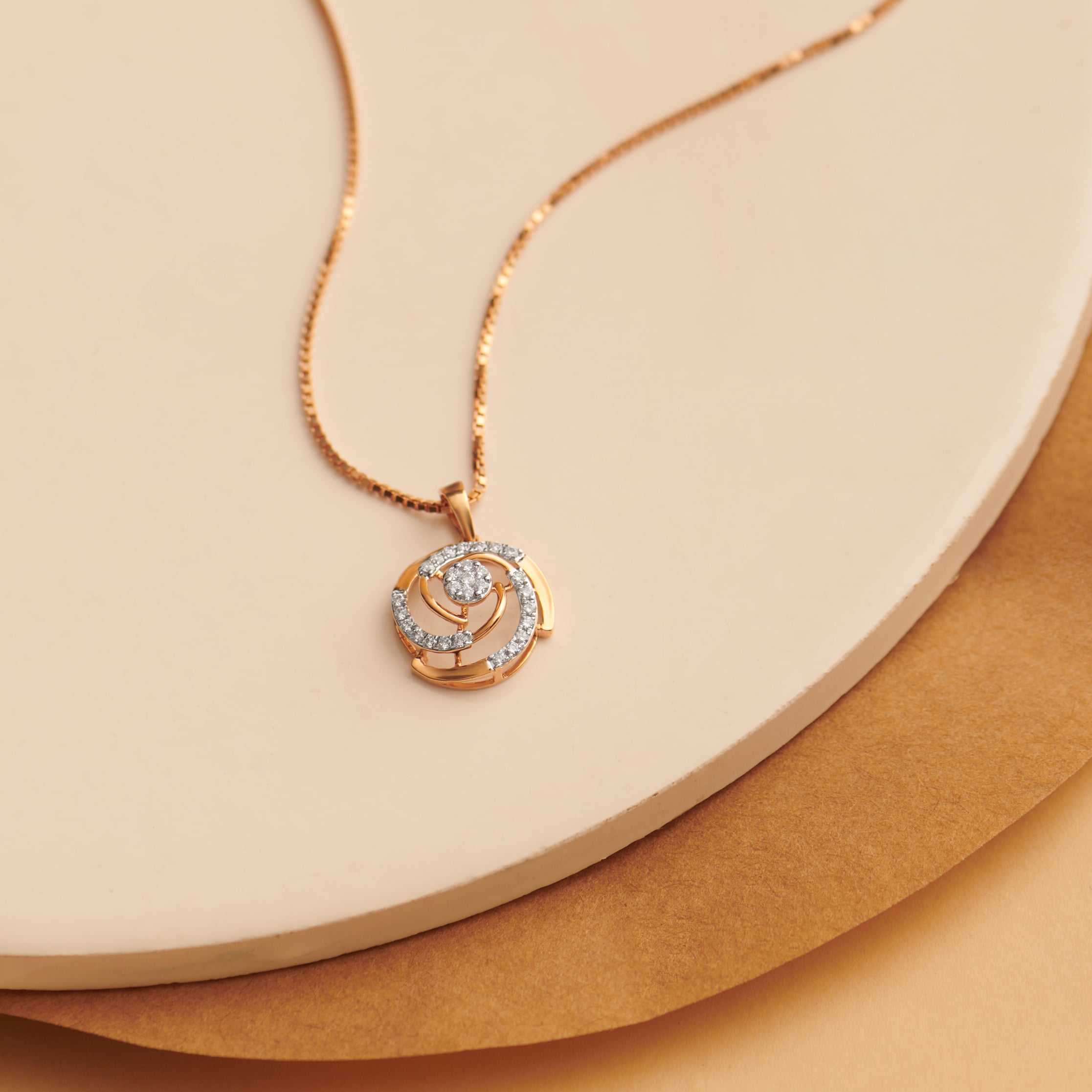 Spiral Gleam Diamond Pendant