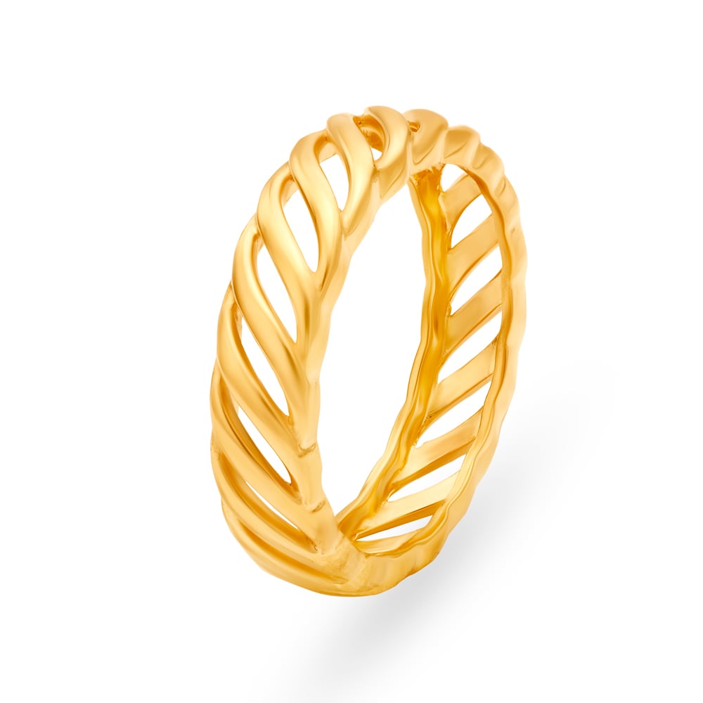 

Stylish Geometric Gold Mesh Ring