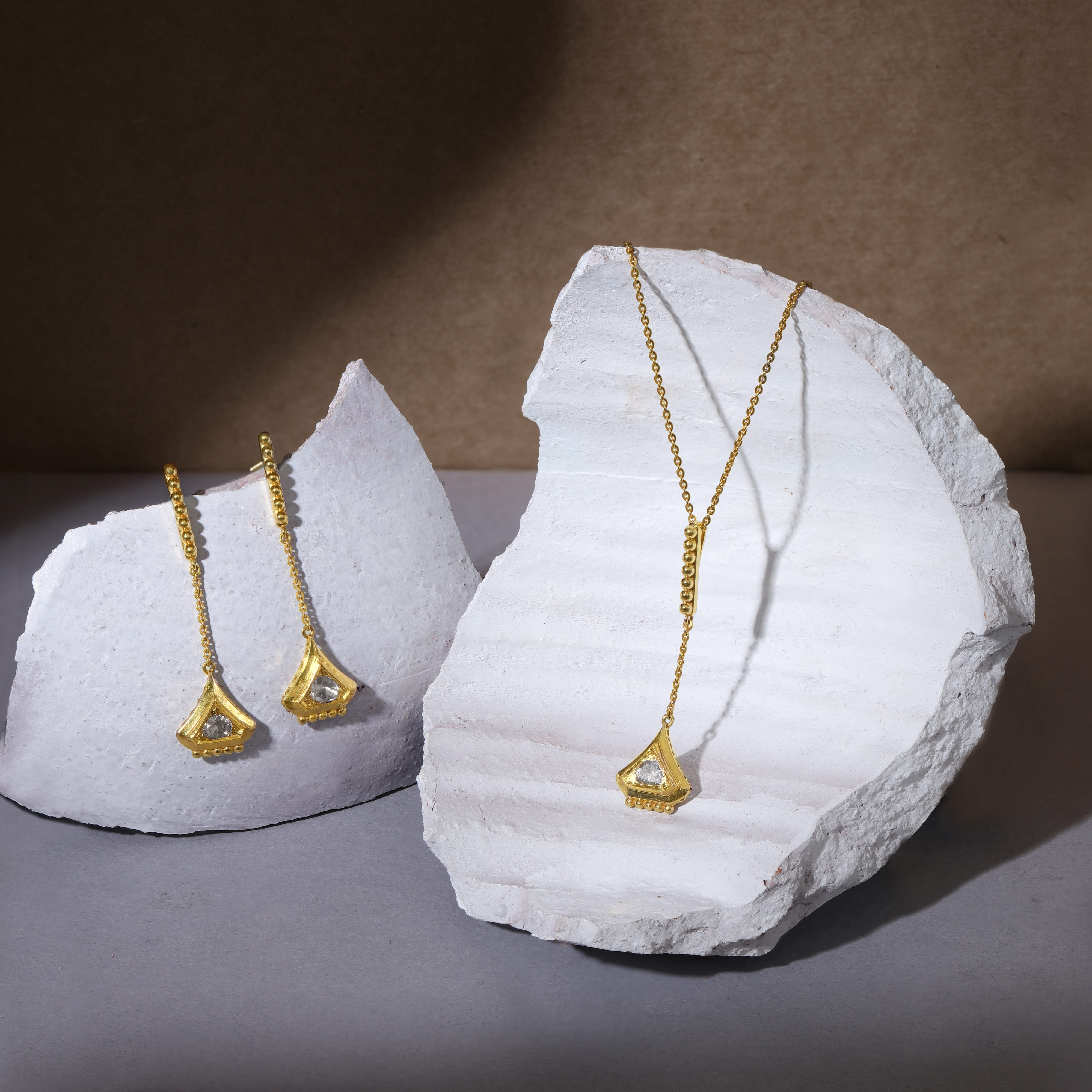 Charming Stylish Necklace Set