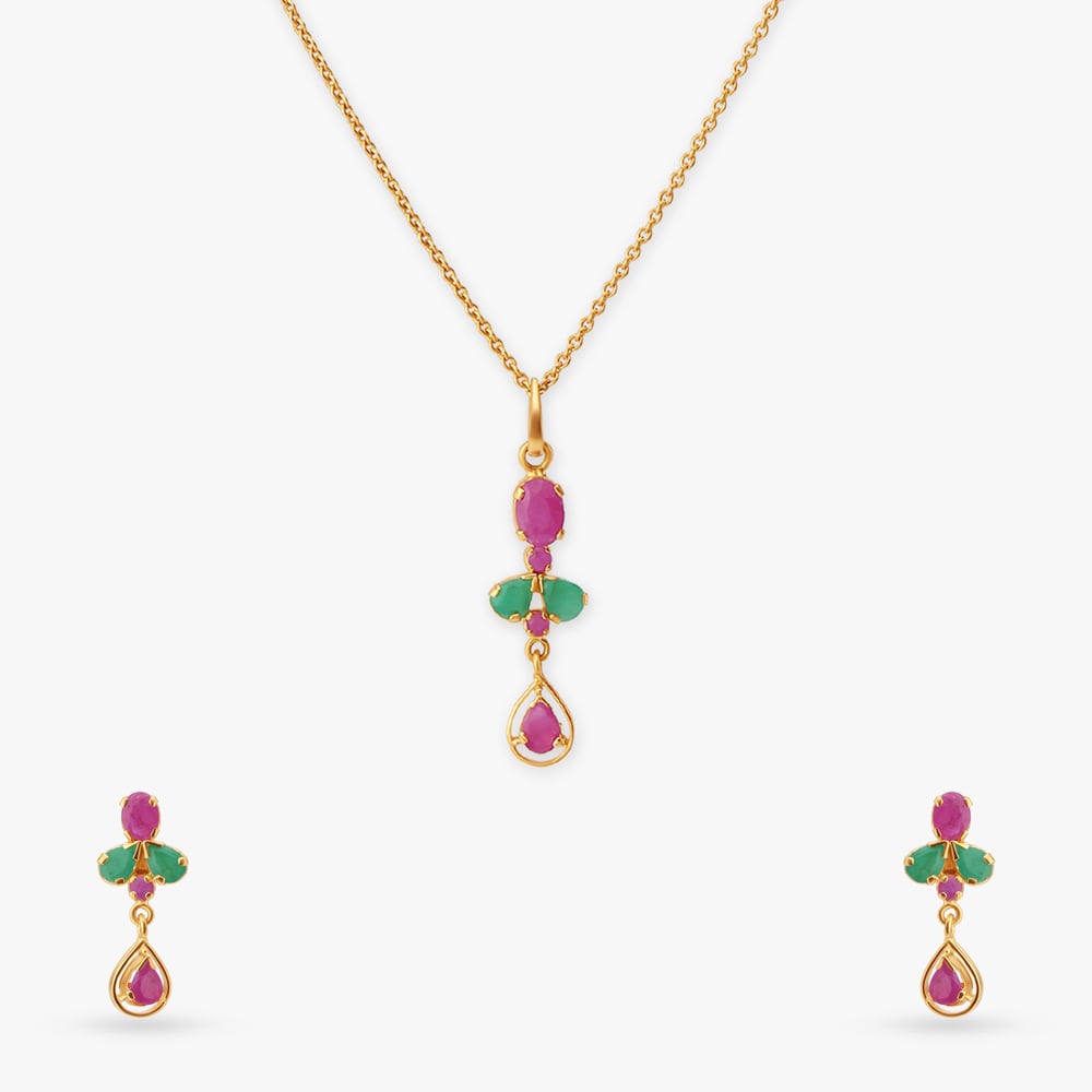 Vibrant Pendant With Chain And Earrings Set