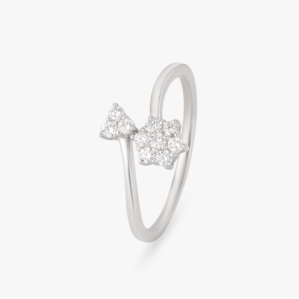 Intertwining Diamond Finger Ring