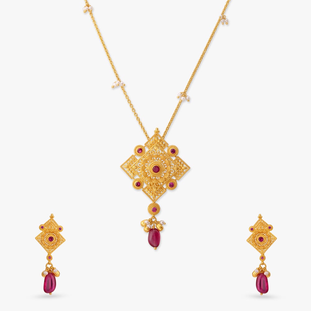 Radiant Heritage Gold Pendant with Chain and Earrings Set