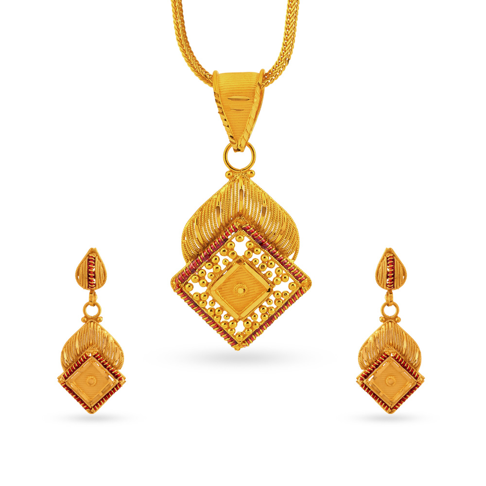 Resplendent Gold Pendant and Earrings Set
