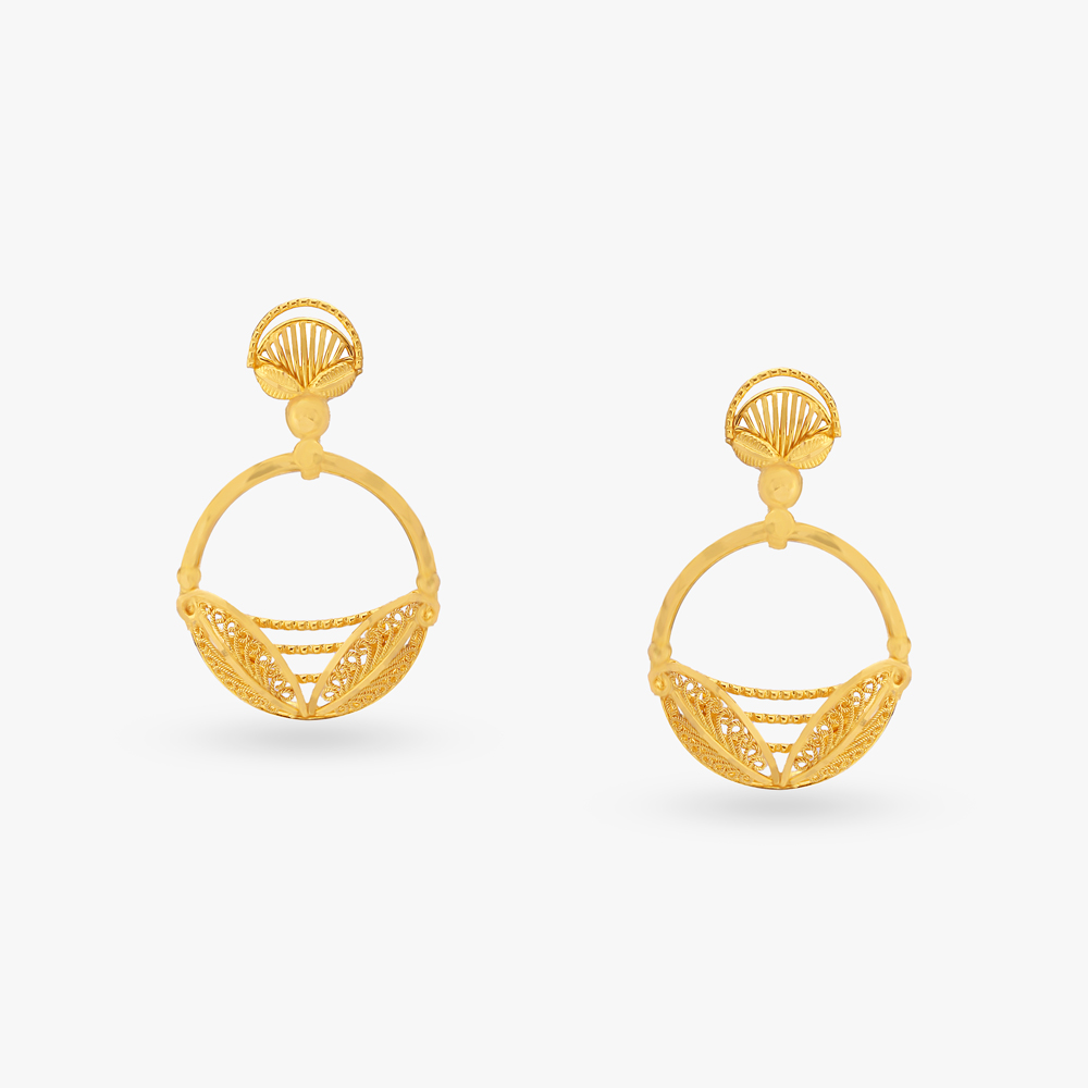 Chic Gold Drop Earrings