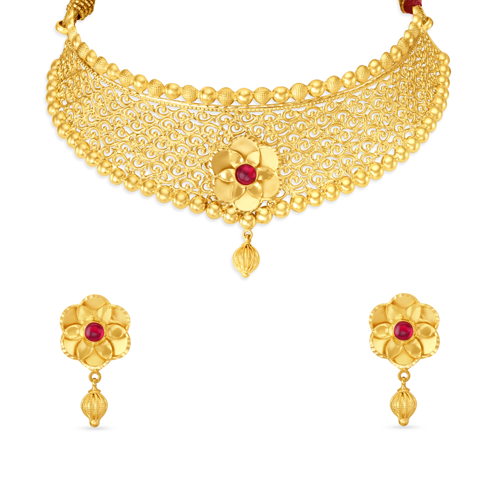 Captivating Gold Choker Necklace Set