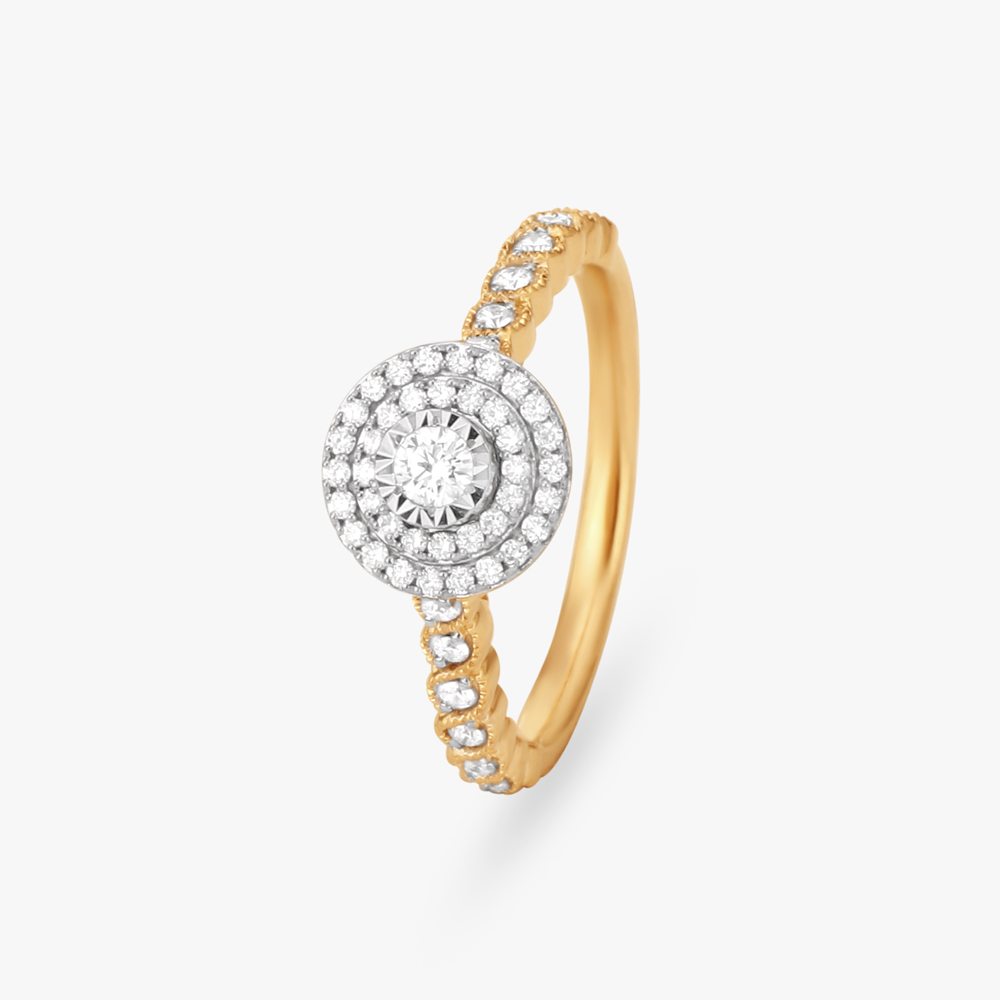 Exquisite Halo Diamond Finger Ring