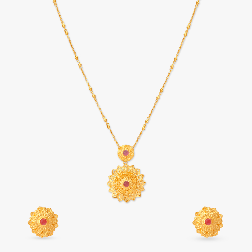 Playful Petal Gold Pendant with Chain and Earrings Set